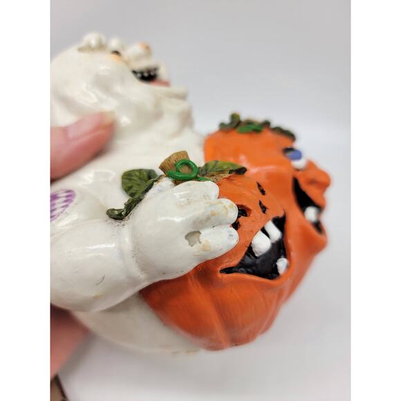 Vintage Resin Halloween Ceramic Happy Ghost Holding Pumpkins - Picture 7 of 7